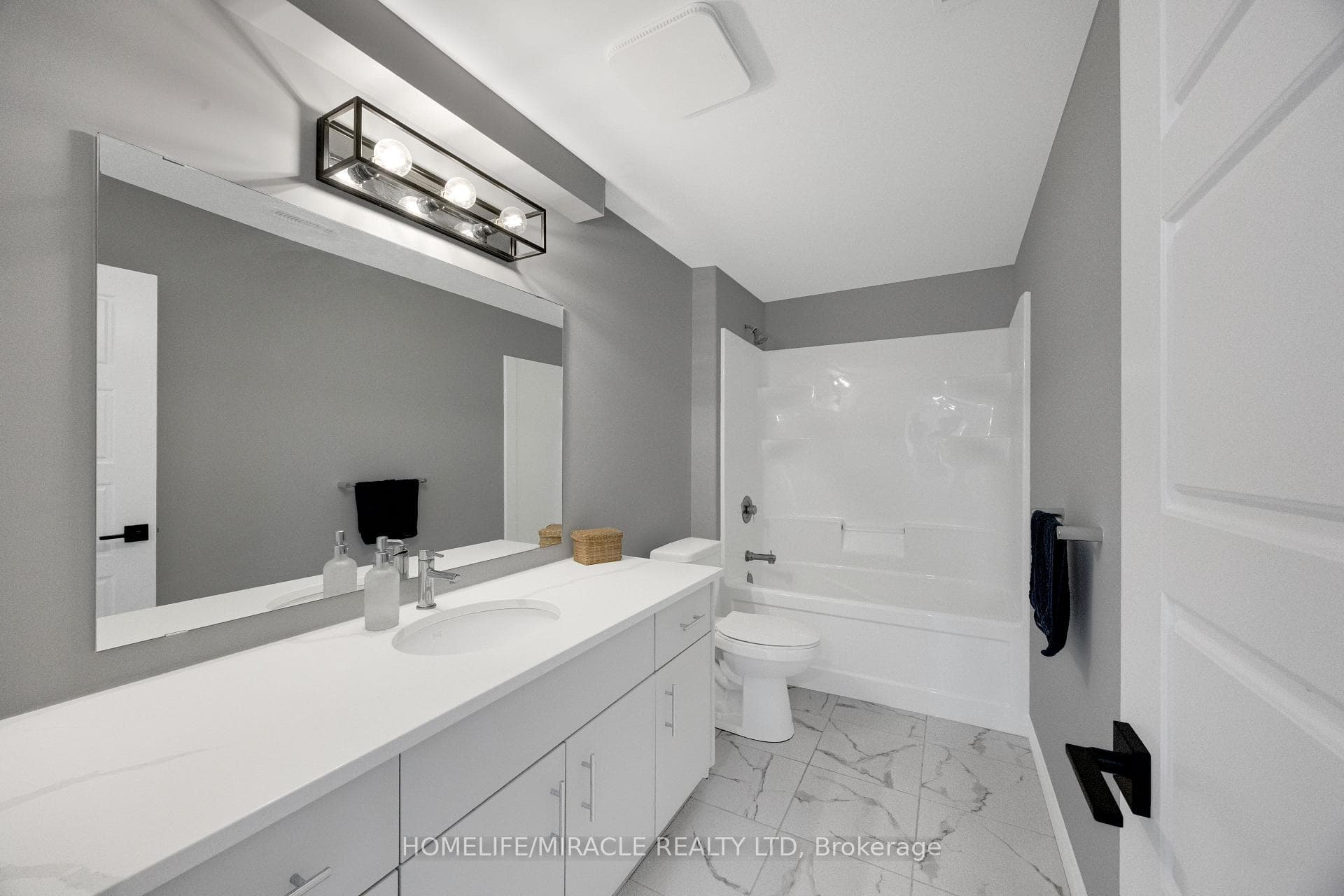 78 Matheson Crescent photo 35