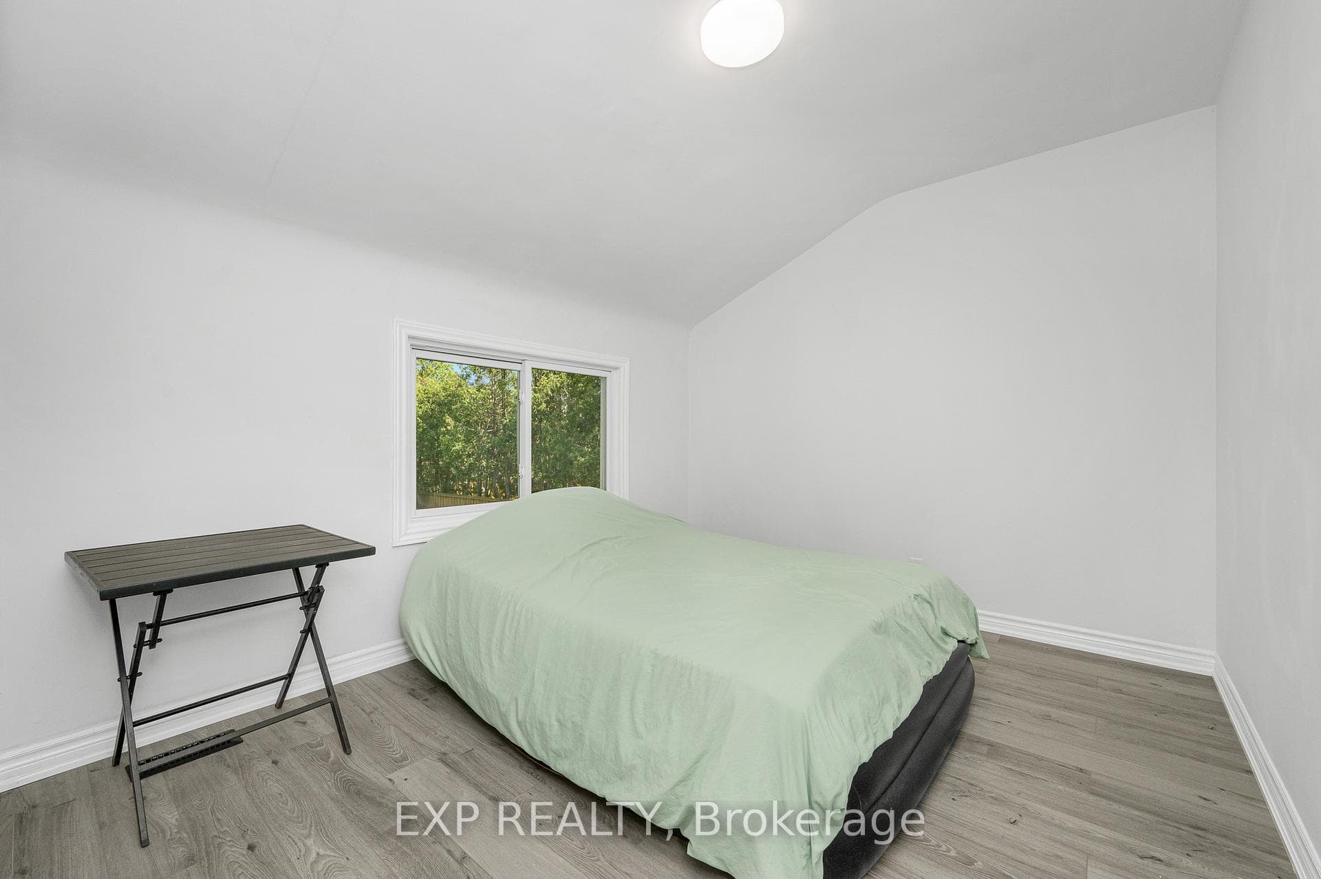 132 Heslop Road photo 26