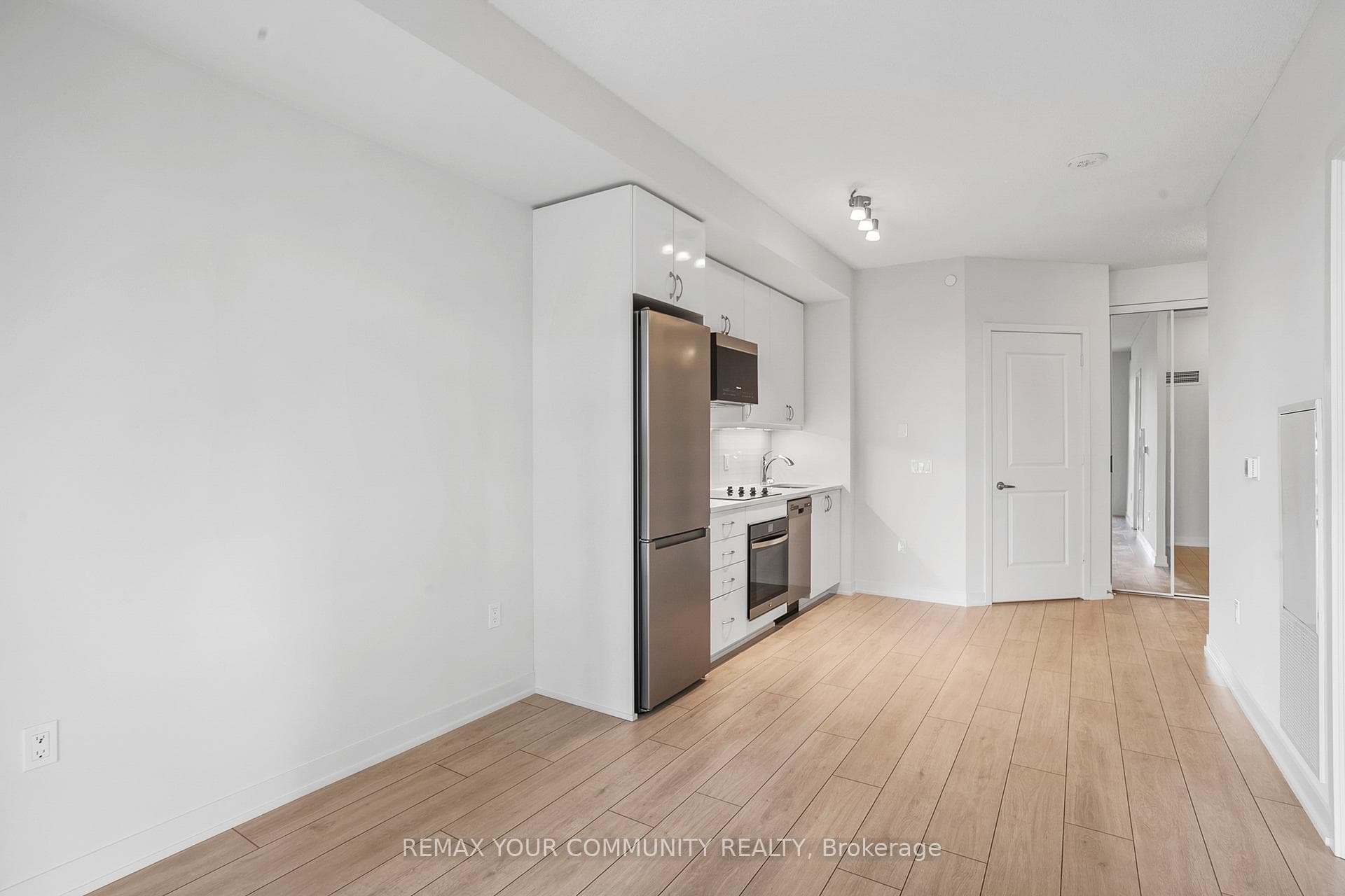 38 ANNIE CRAIG Drive Unit 1206 photo 4