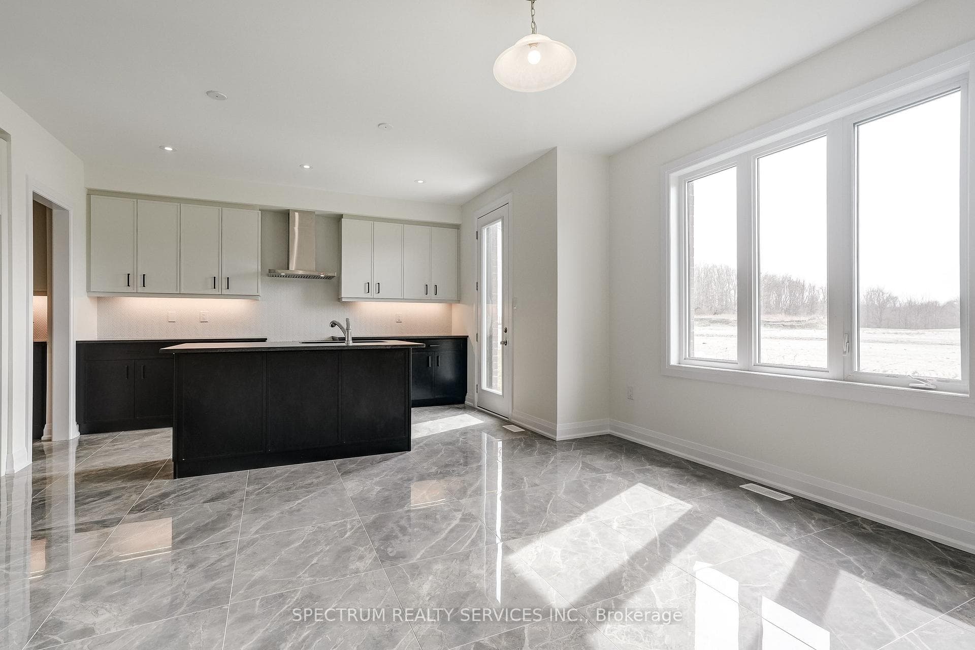 33 Dore Drive photo 20