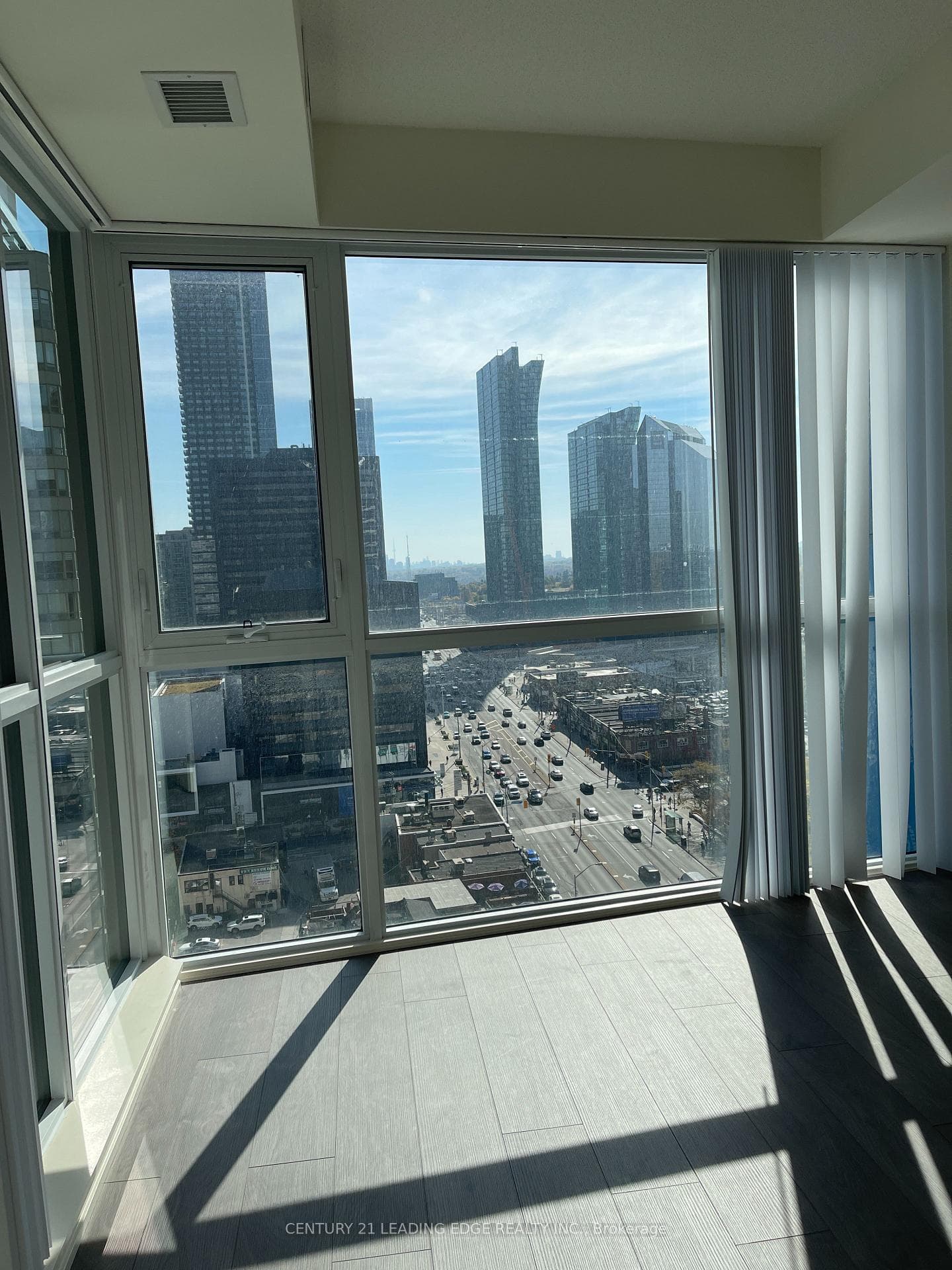 4955 Yonge Street Unit 1507 photo 4