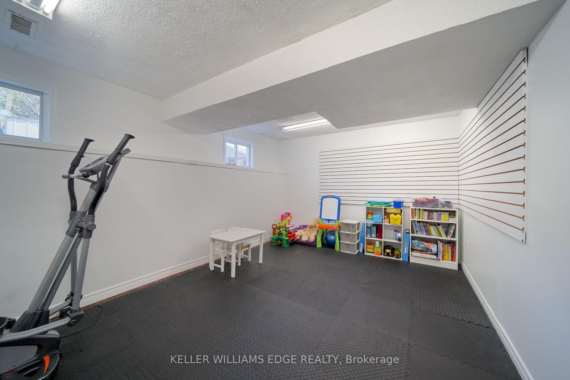 4913 Adam Court photo 34