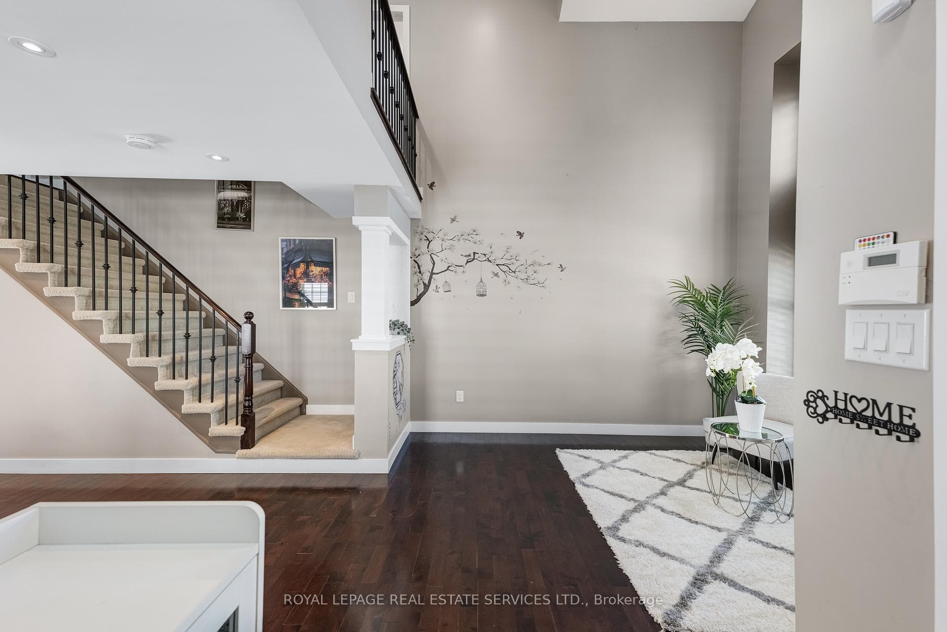 72 Handley Crescent photo 3