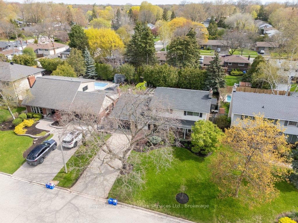 5133 Bayfield Crescent photo 48