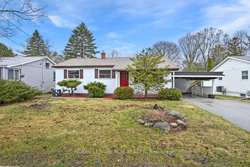 36 Maple Lane photo 1