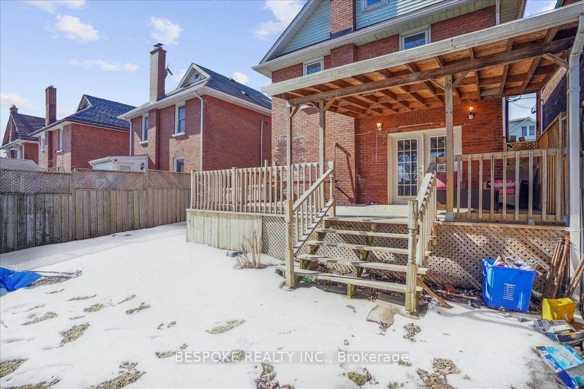 201 Clarke Street photo 29