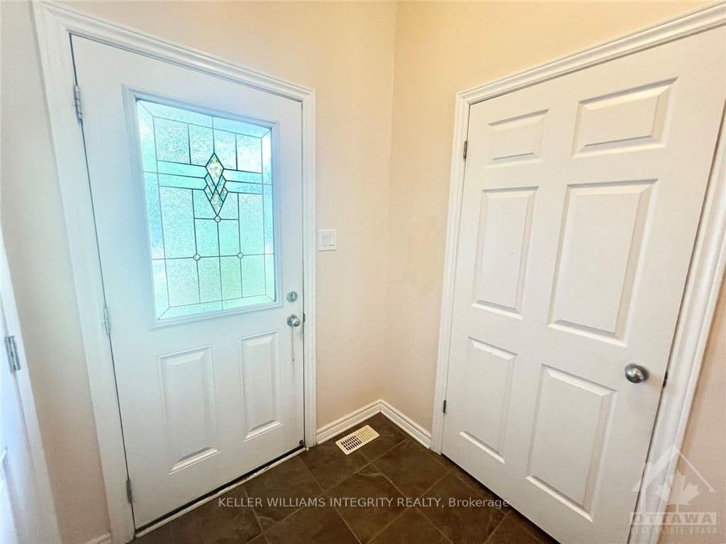 102 BRADY Avenue photo 3