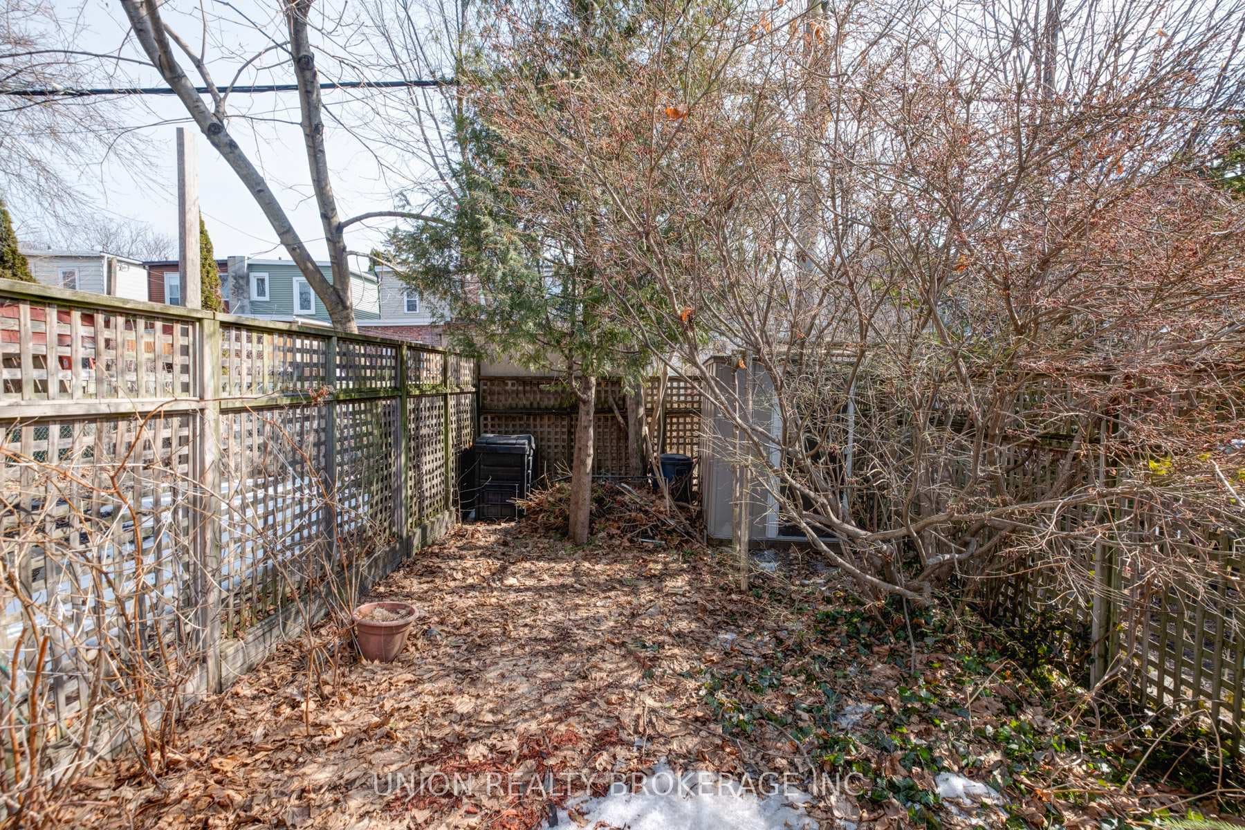 49 Bastedo Avenue photo 33