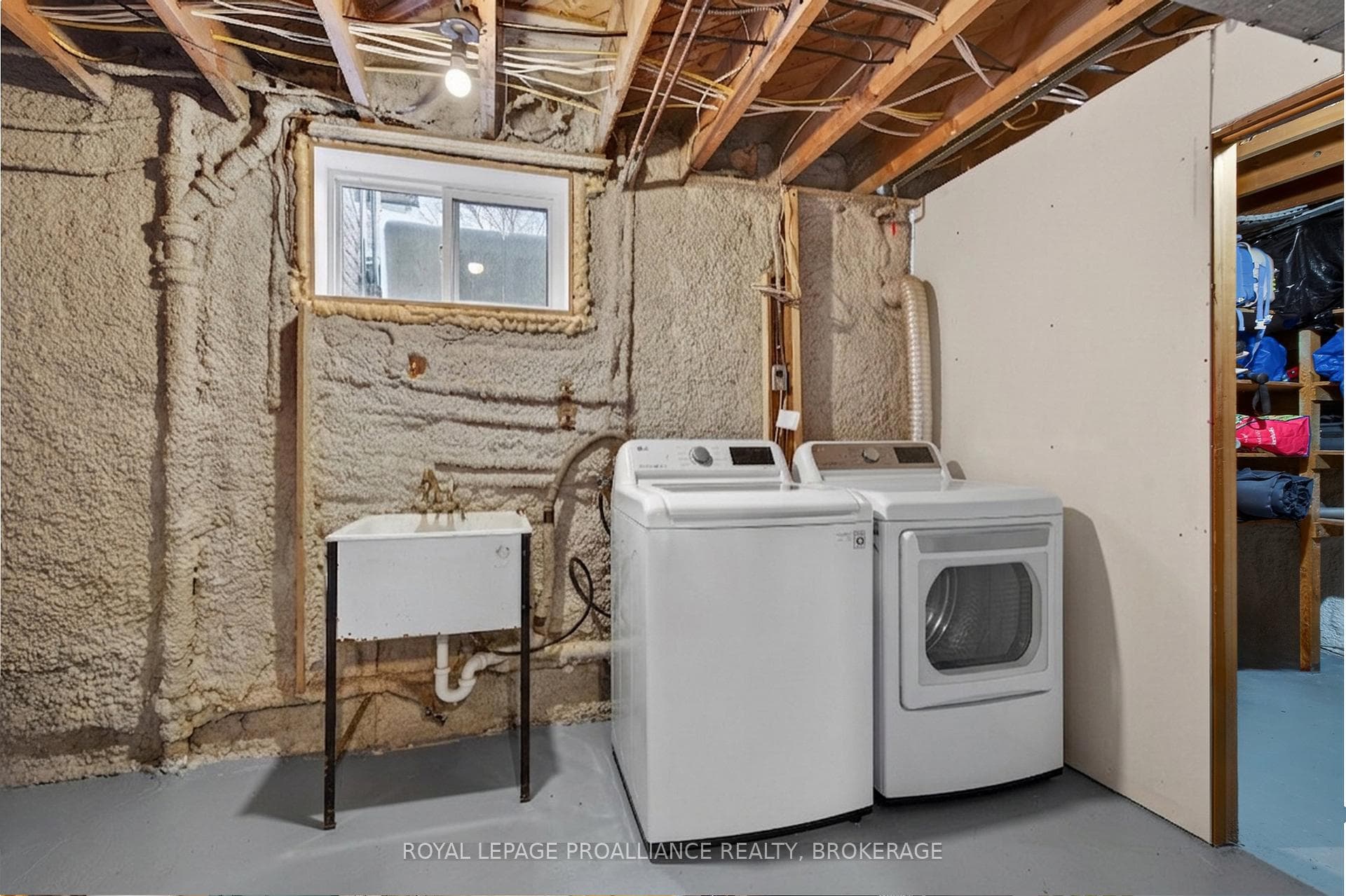 304 Willingdon Avenue photo 41
