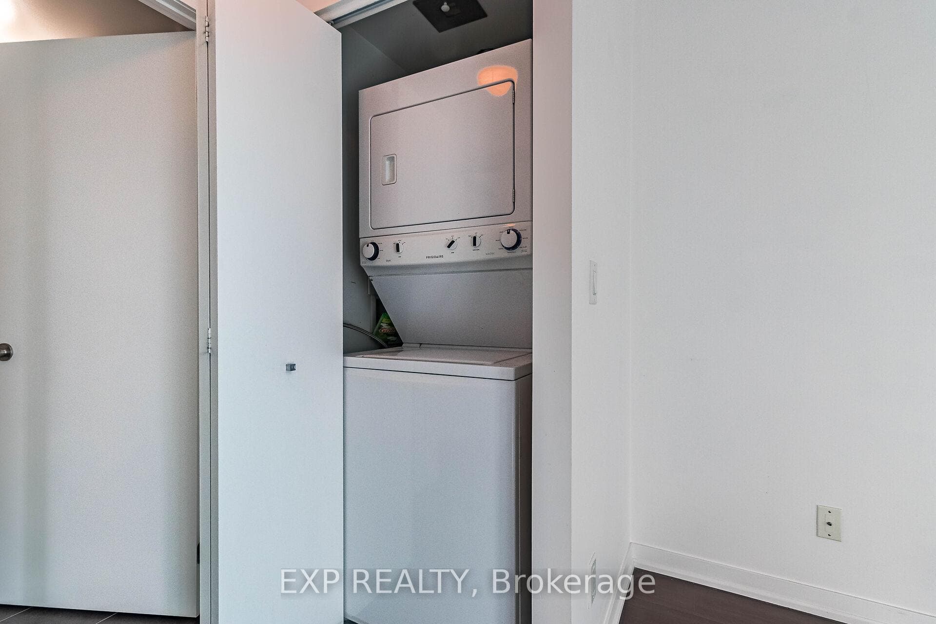 69 Lynn Williams Street Unit 1410 photo 8