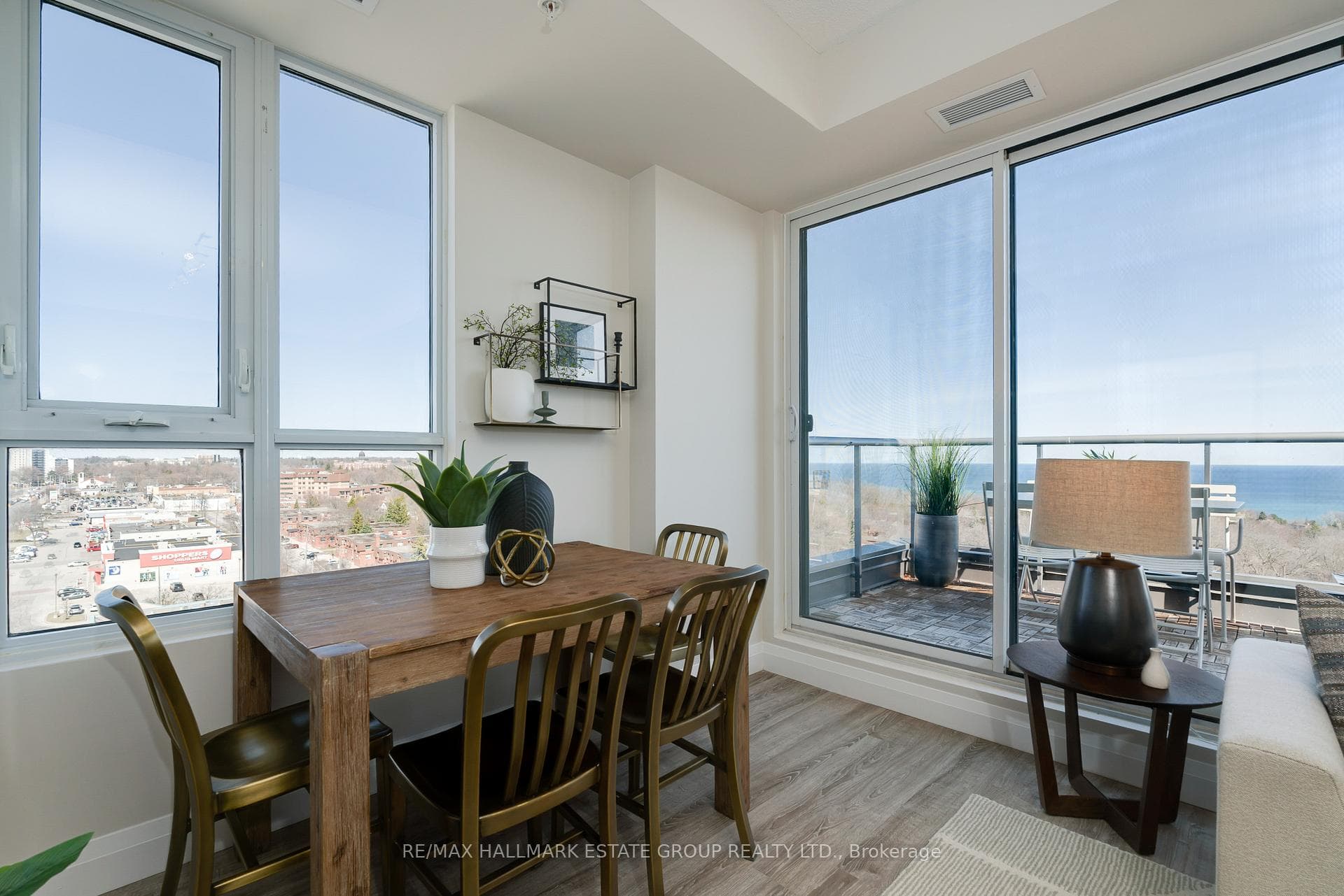 22 East Haven Drive Unit PH6 photo 9