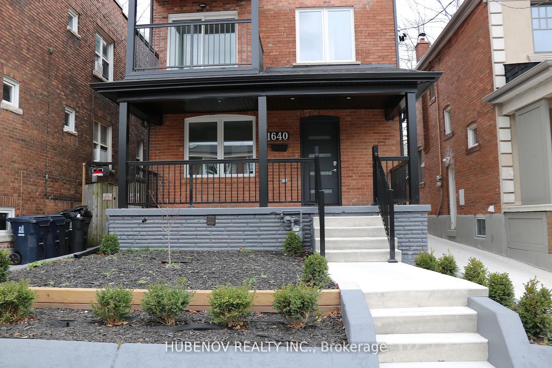 1640 Dufferin Street photo 2