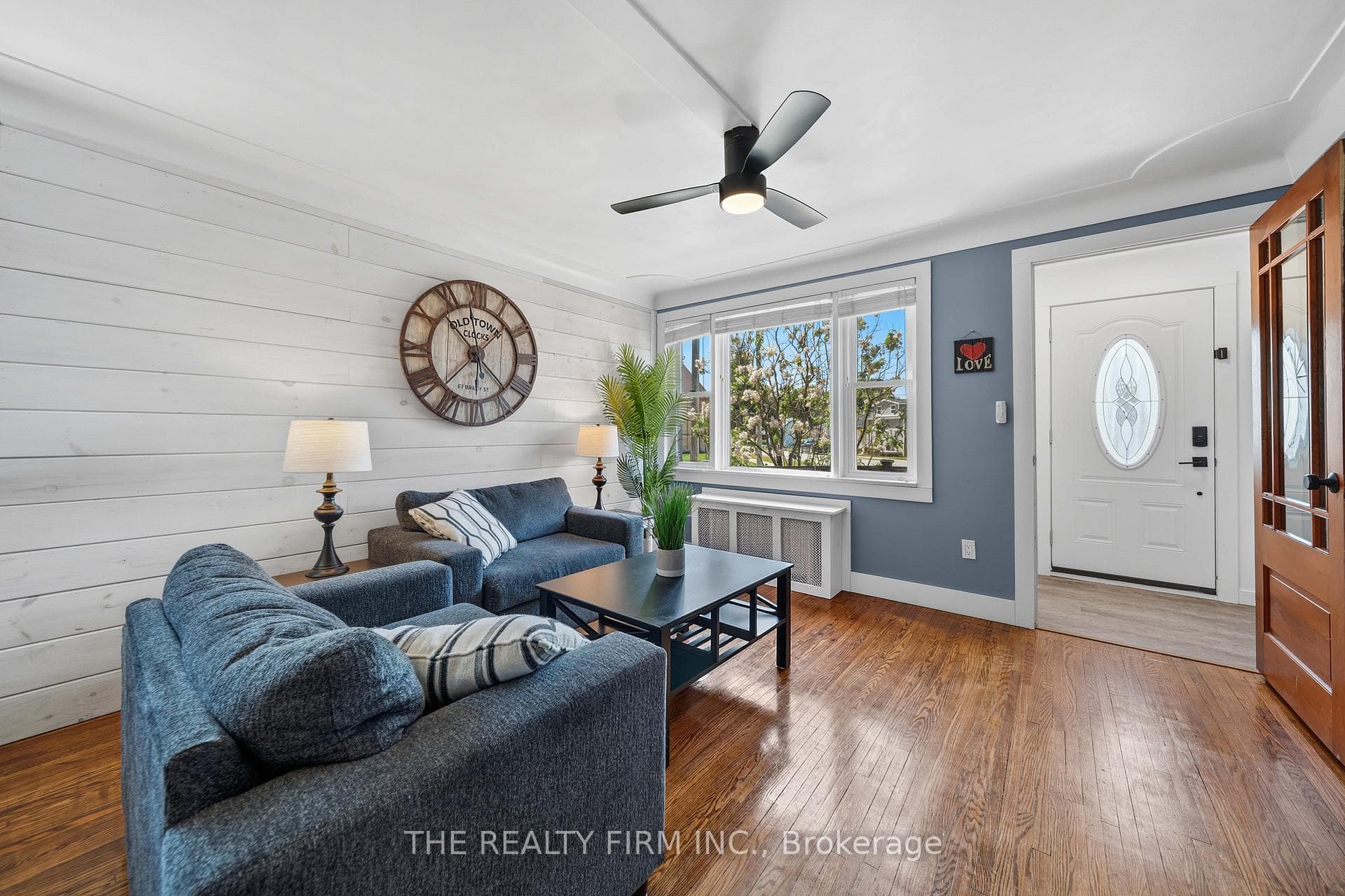 599 John Street photo 18