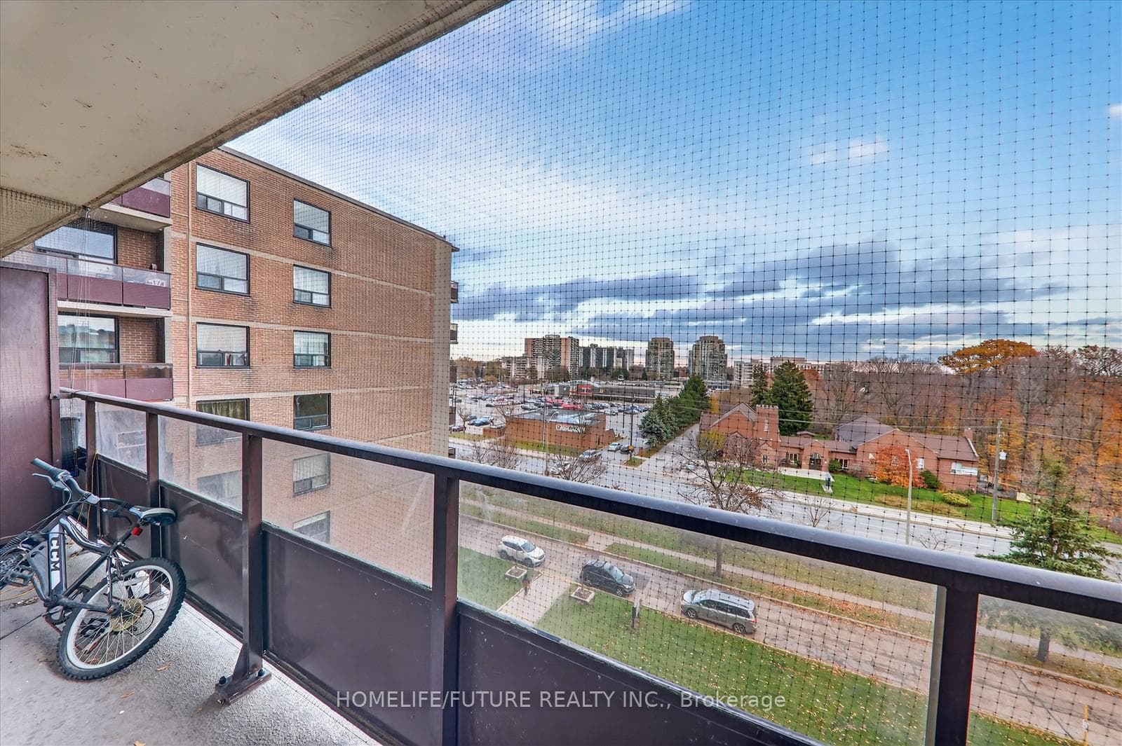 180 Markham Road Unit 705 photo 18