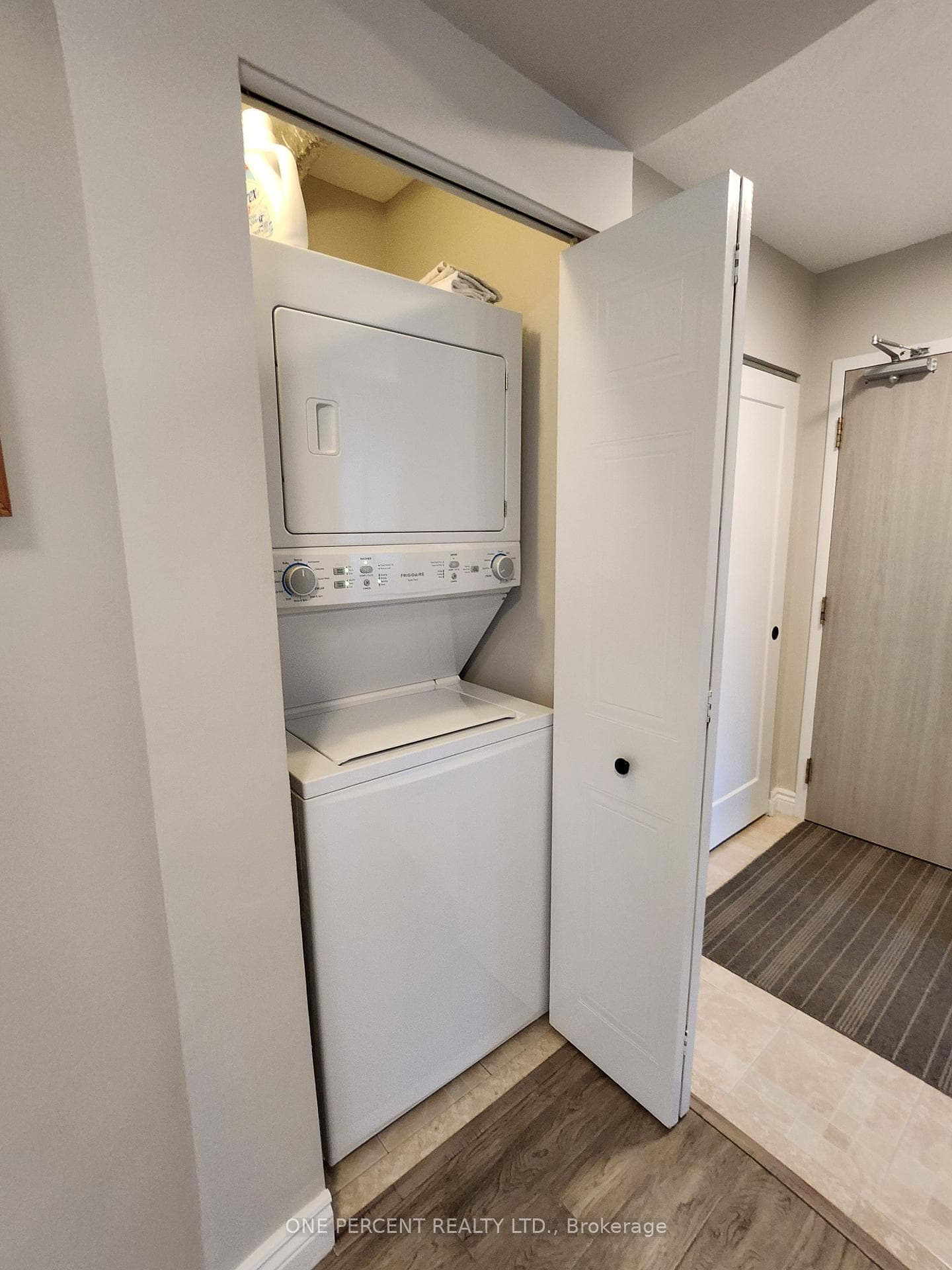 150 Dunlop Street Unit 311 photo 20