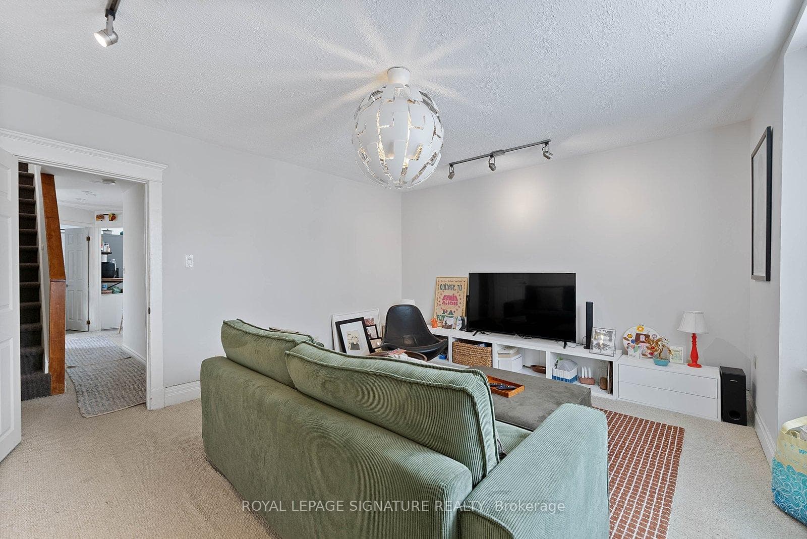 41 Hastings Avenue photo 22