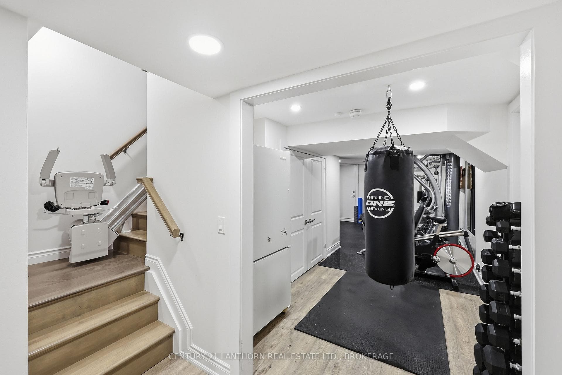 952 Chancery Street photo 40