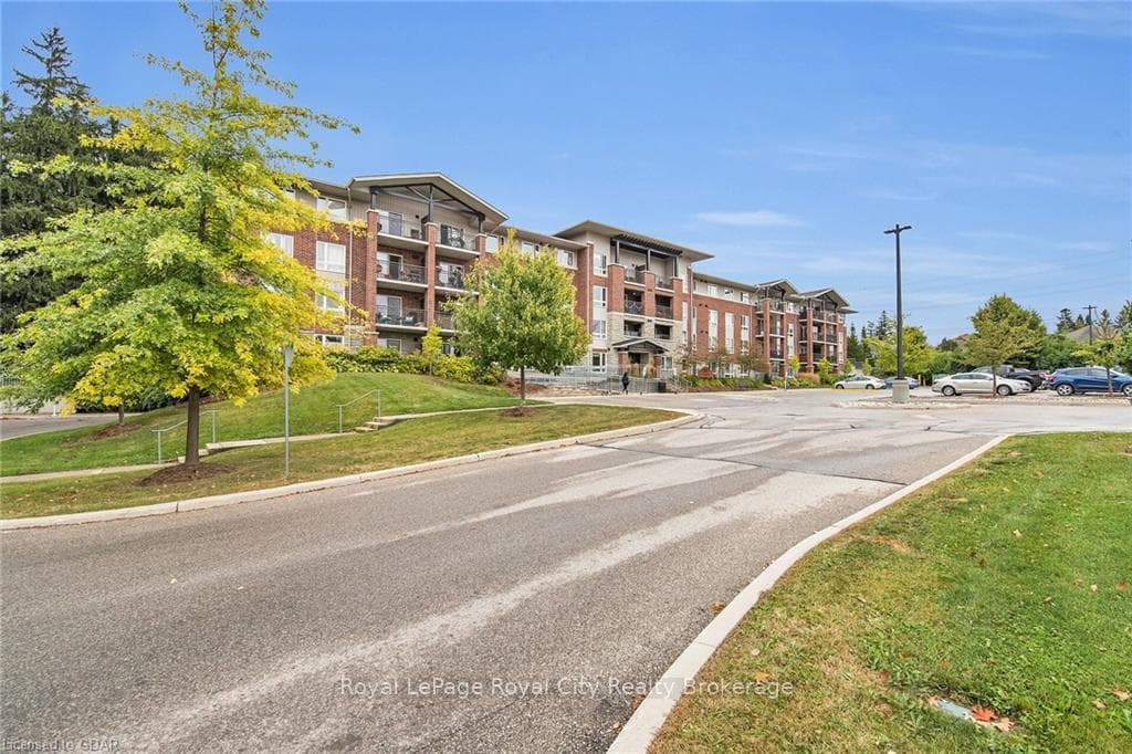 645 ST DAVID Street Unit 110 photo 9