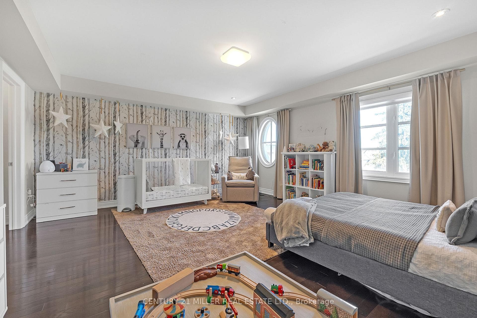 220 Rebecca Street photo 23