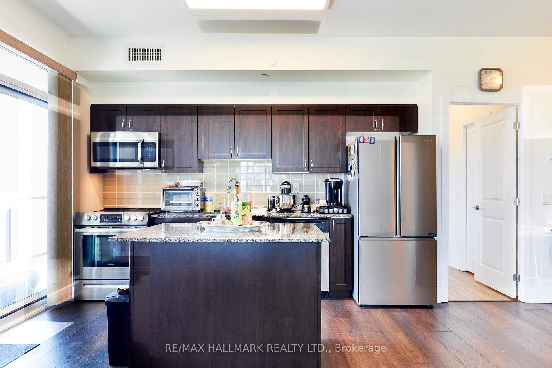 1215 Bayly Street Unit 1604 photo 8