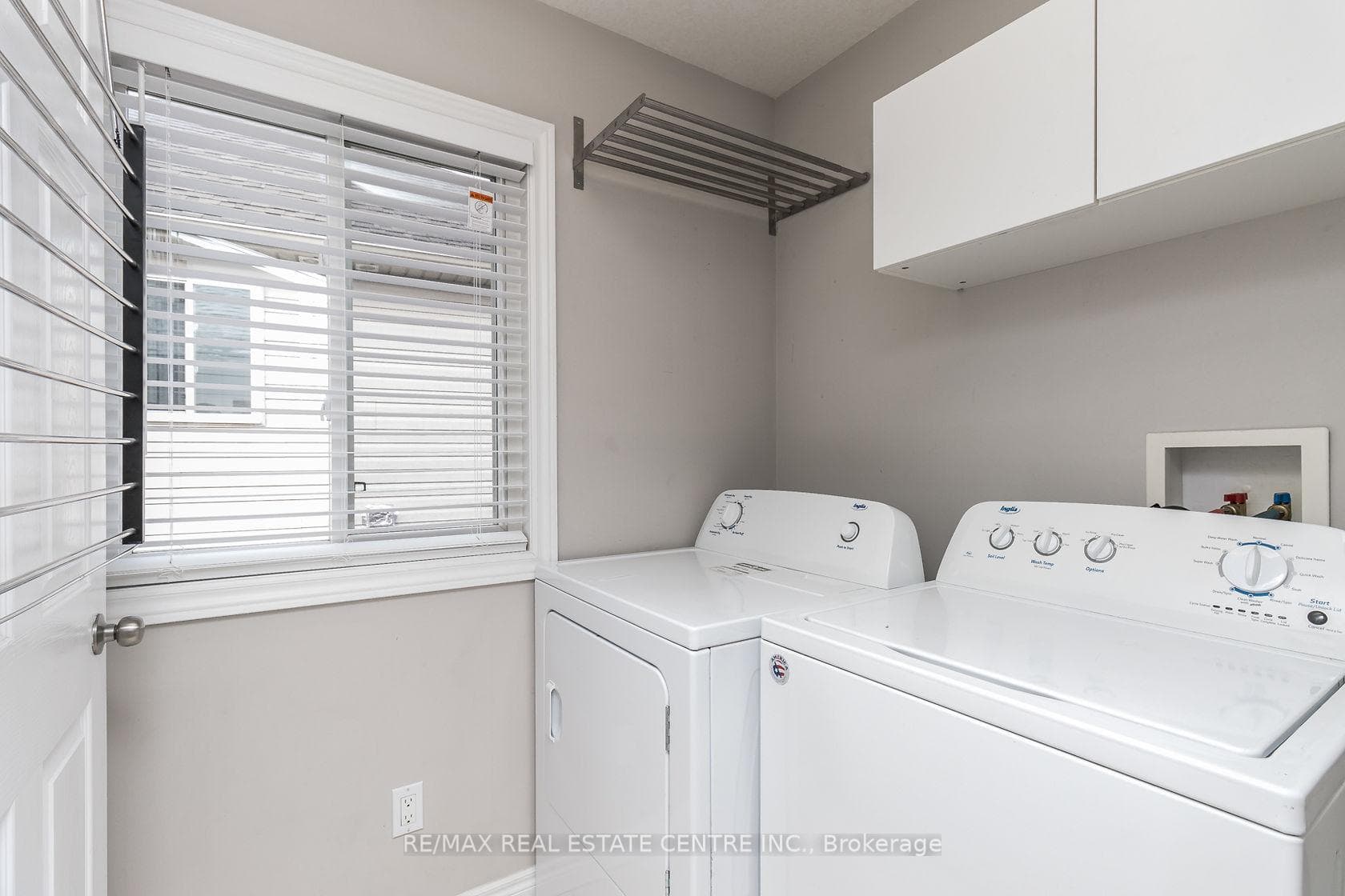 27 Dougall Street photo 34