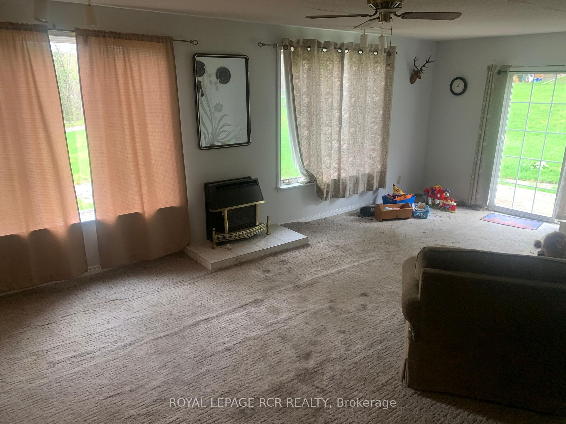 1177 Oakmount Court photo 7