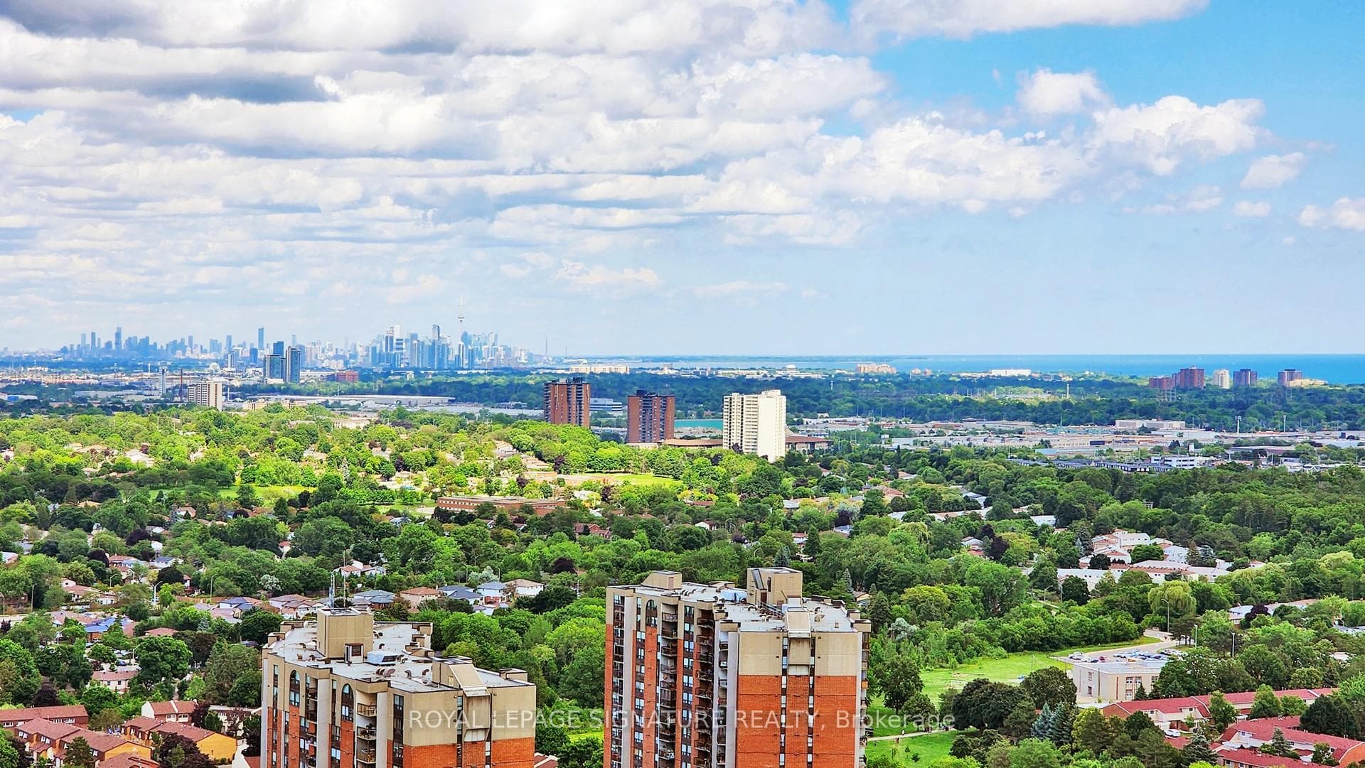 Toronto Skyline & CN Tower