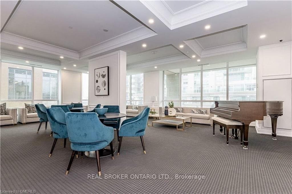 2060 Lakeshore Road Unit 604 photo 29