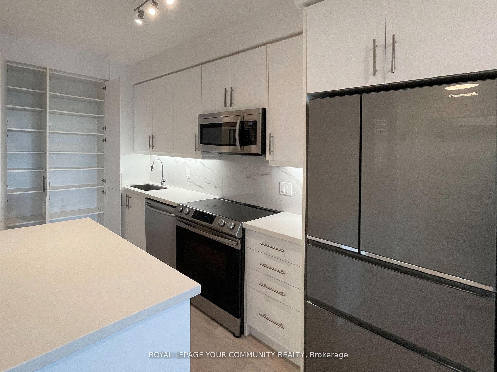 75 Oneida Crescent Unit 306 photo 14