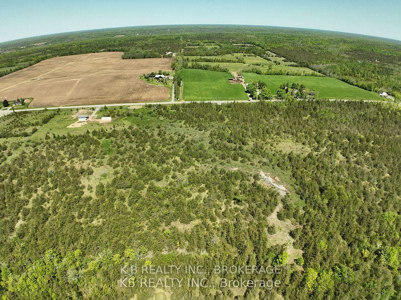 502 Centerville Road photo 4