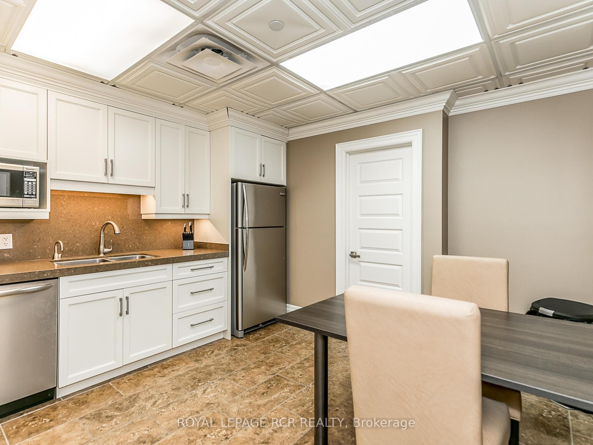 350 Harry Walker Parkway Unit 6 & 7 photo 20