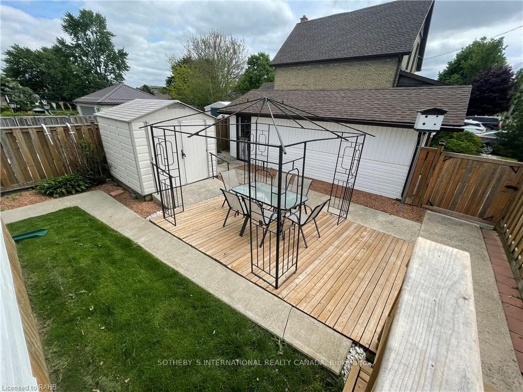 75 Woodworth Avenue photo 21