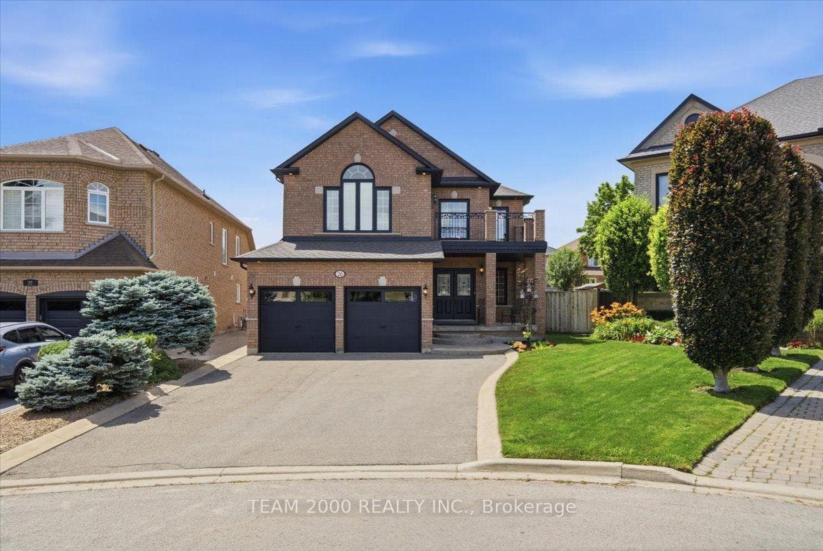 26 Crown Crescent photo 4