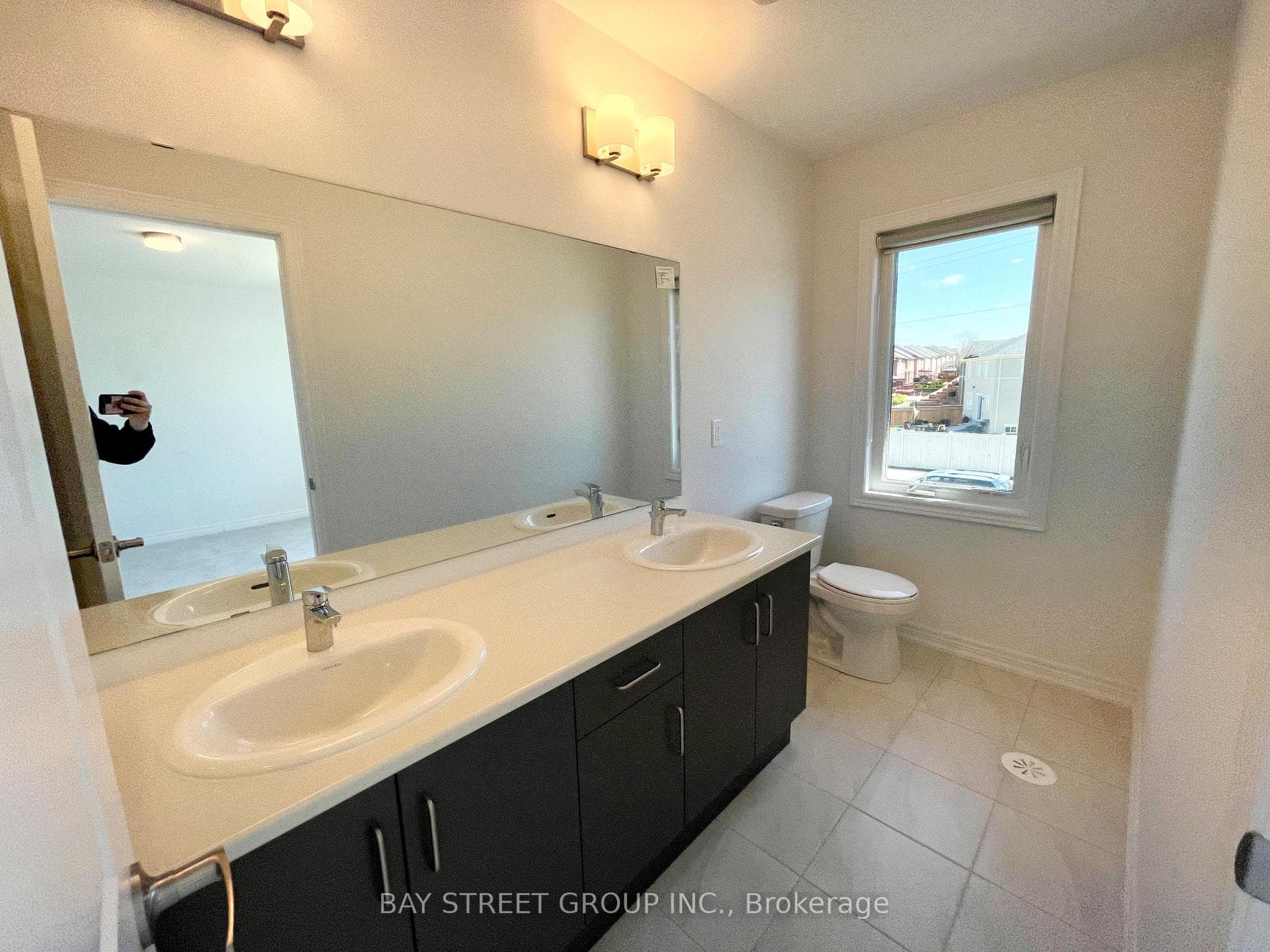 11814 Tenth Line photo 11