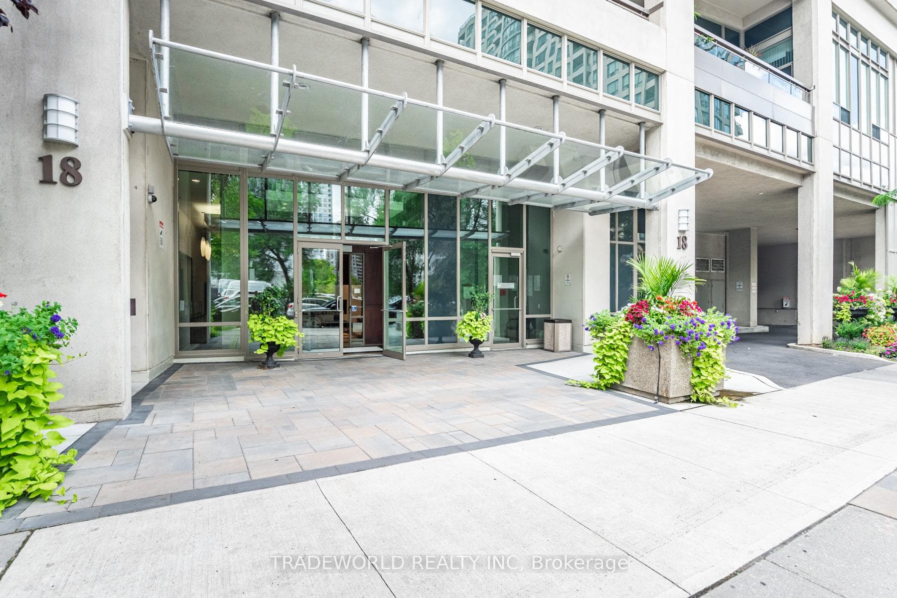 18 Parkview Avenue Unit 1506 photo 2