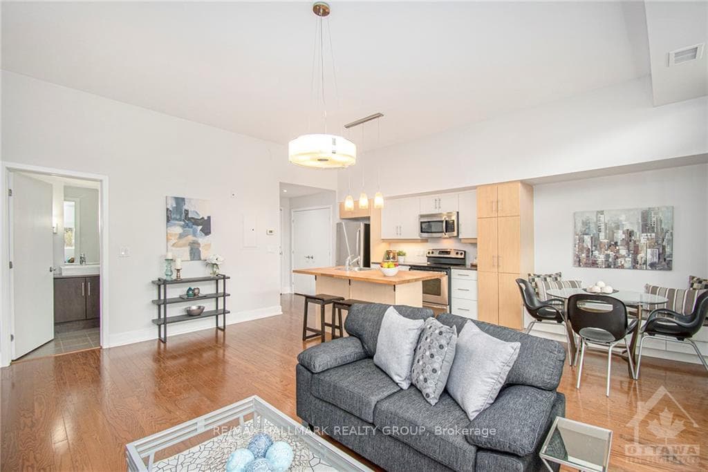 345 ST DENIS Street Unit 303 photo 8