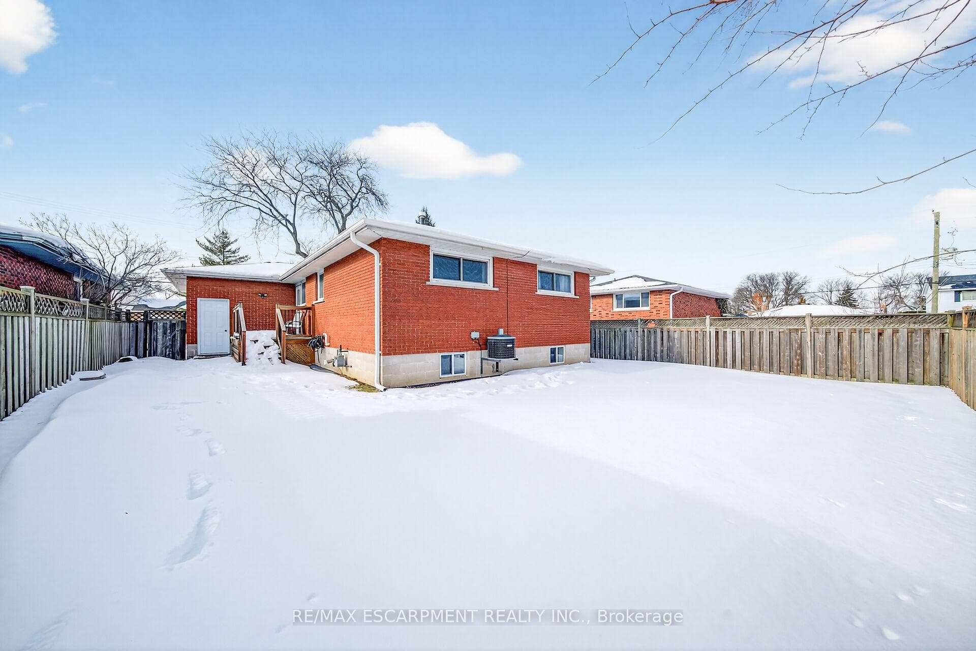5 Mountbatten Drive photo 37