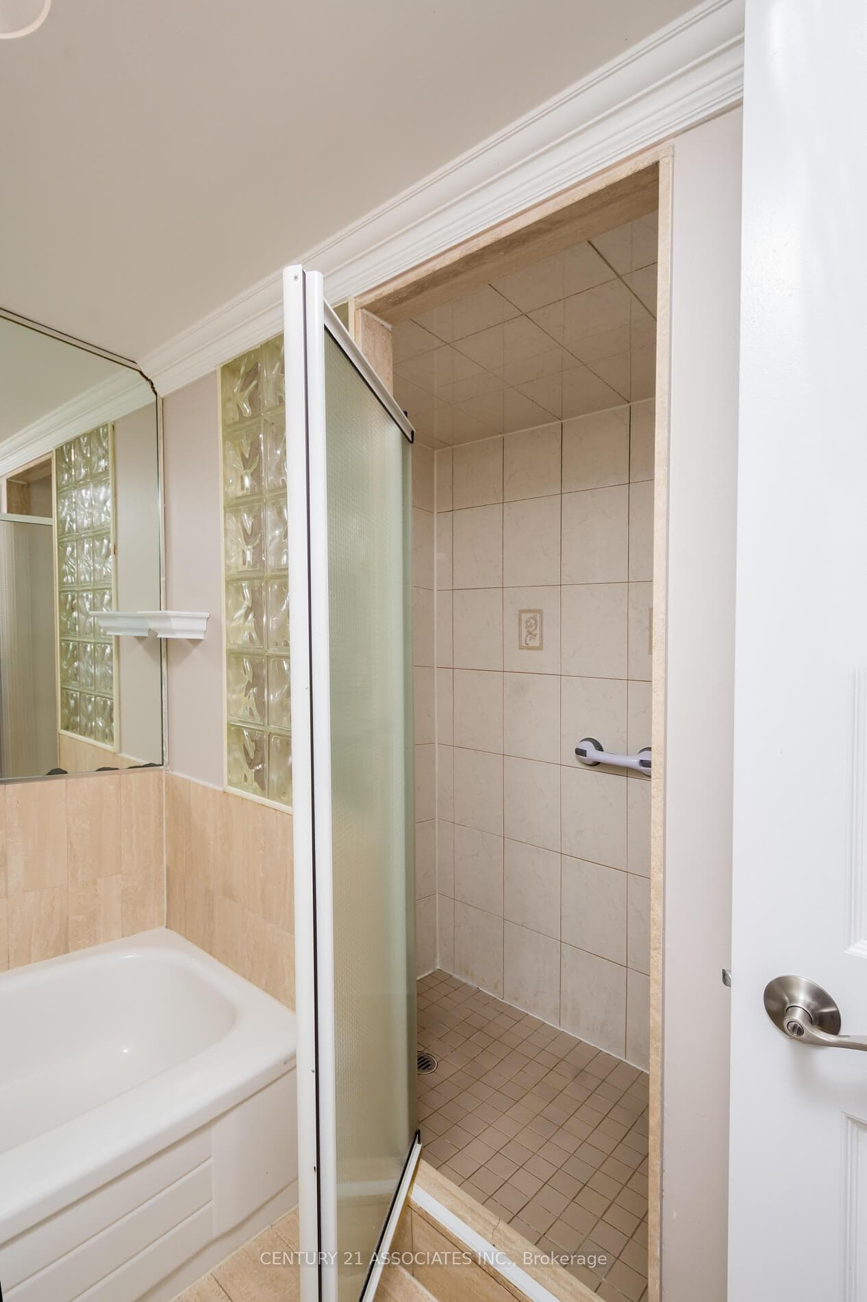 5 Lisa Street Unit 605 photo 22
