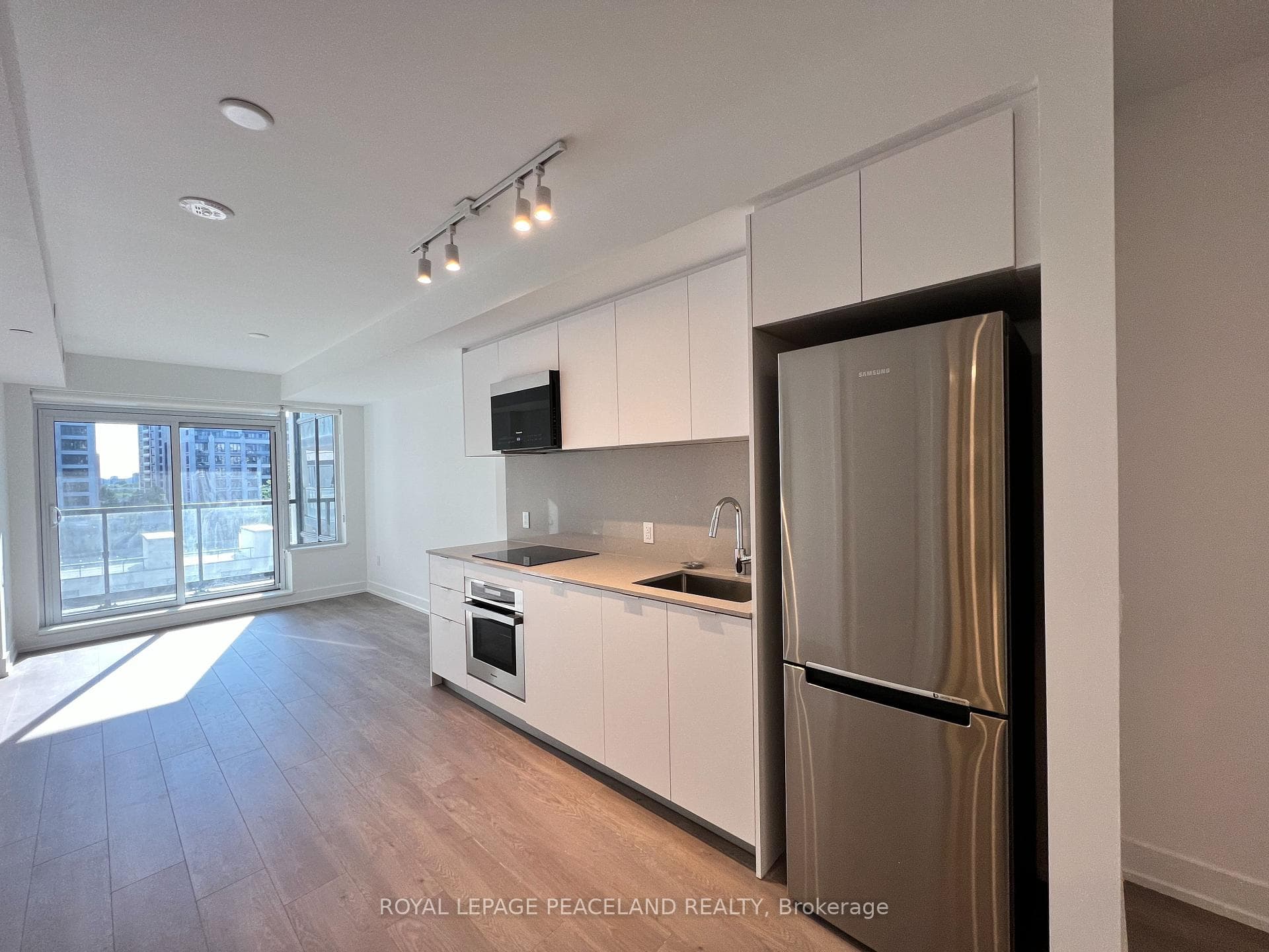 8 Cedarland Drive Unit 725 photo 7