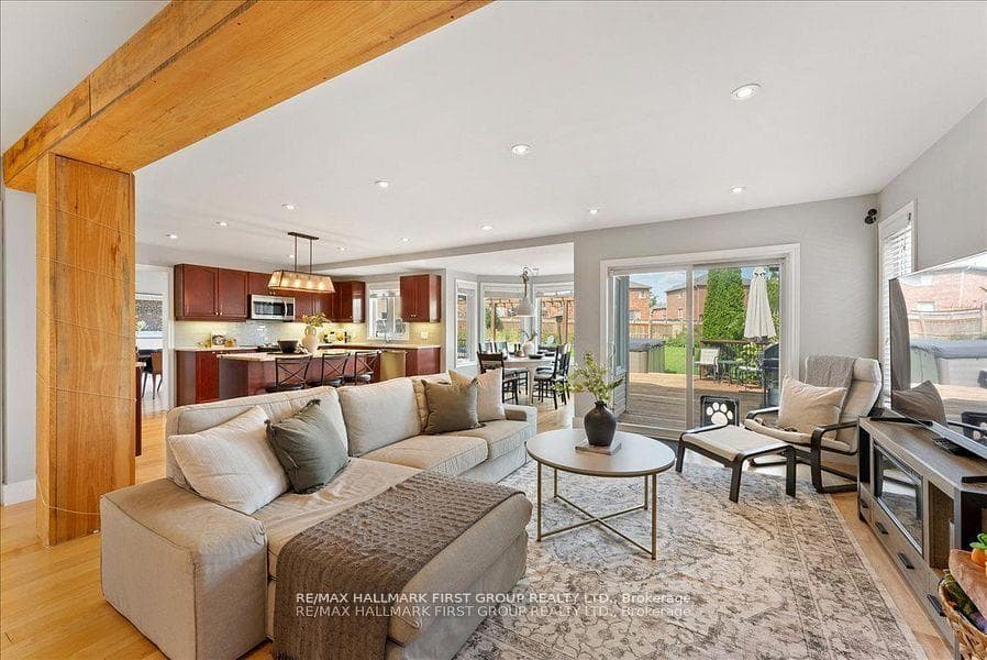 73 Springdale Drive photo 8