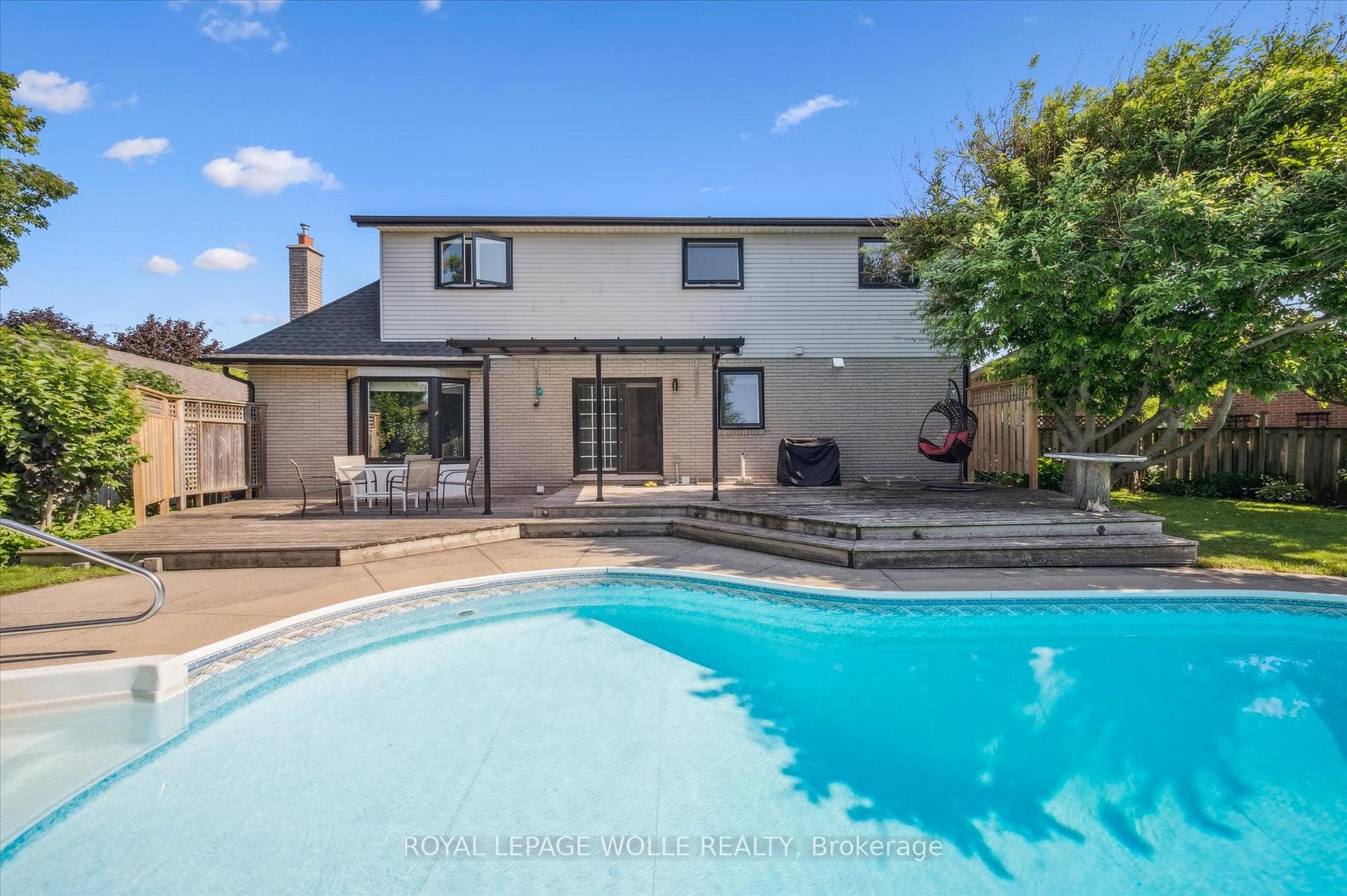 161 Ambleside Court photo 40