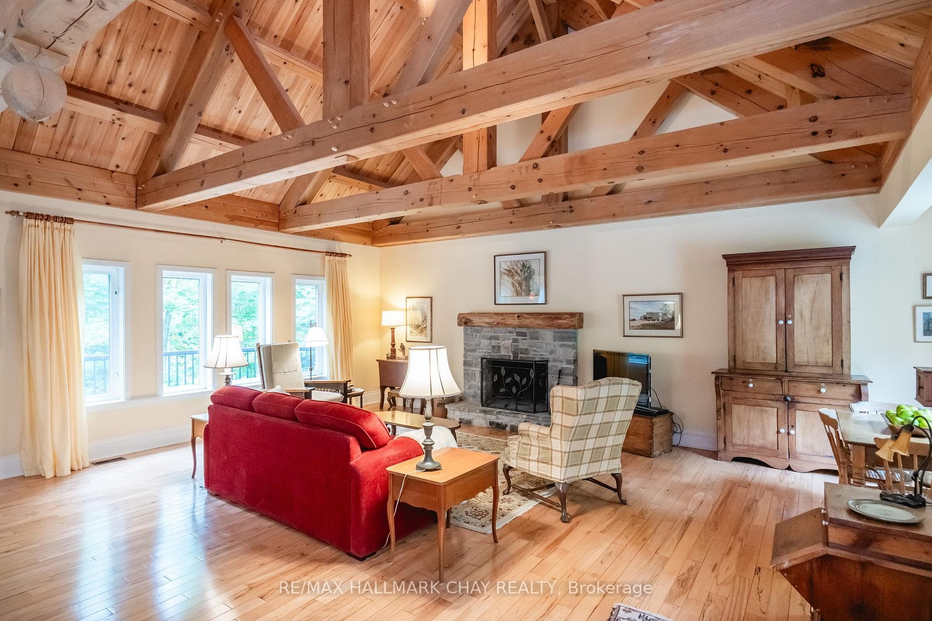 6 Pine Point photo 12