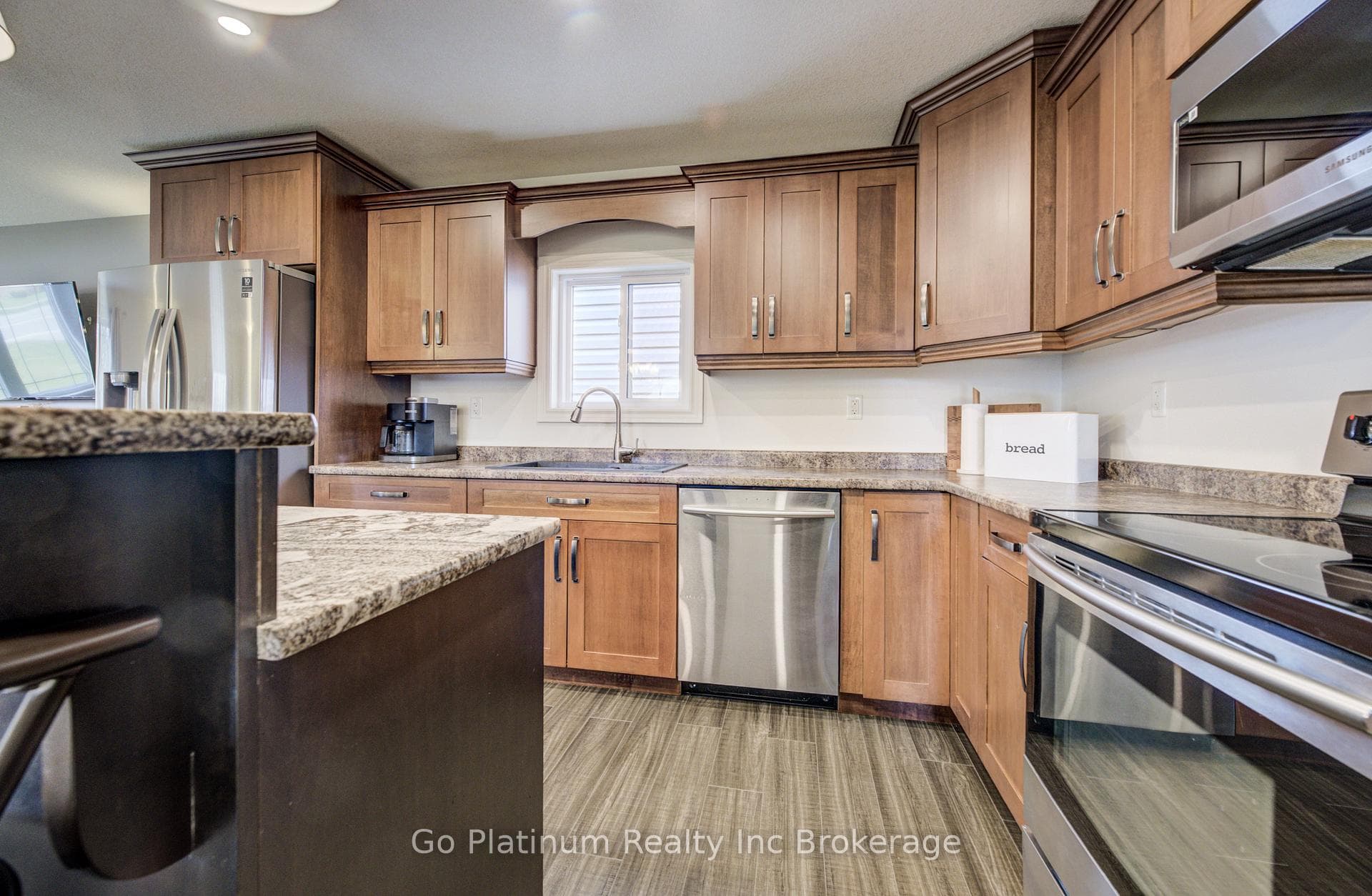 9028 Plank Road photo 14