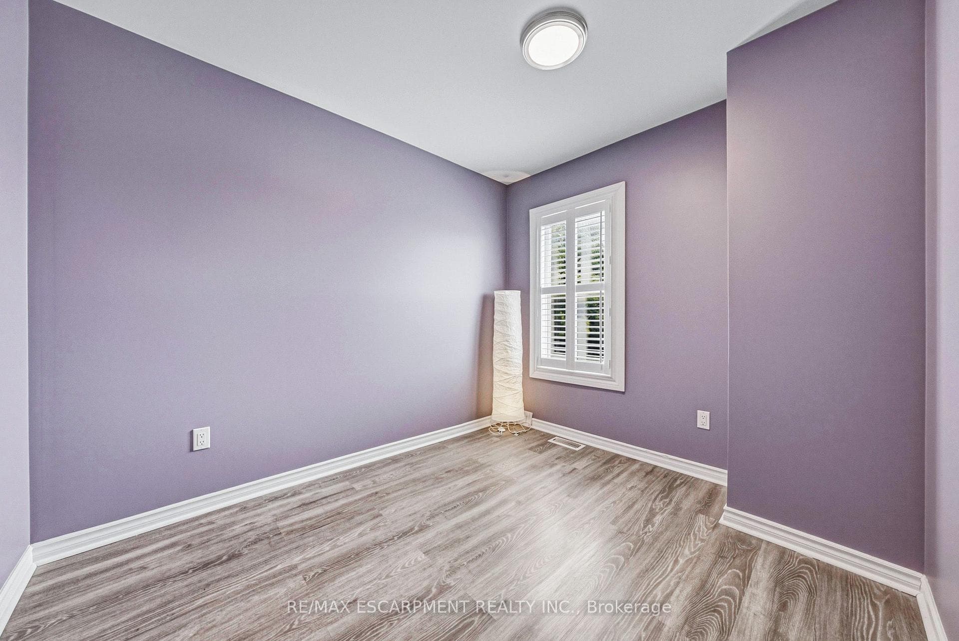 218 Grosvenor Avenue photo 13