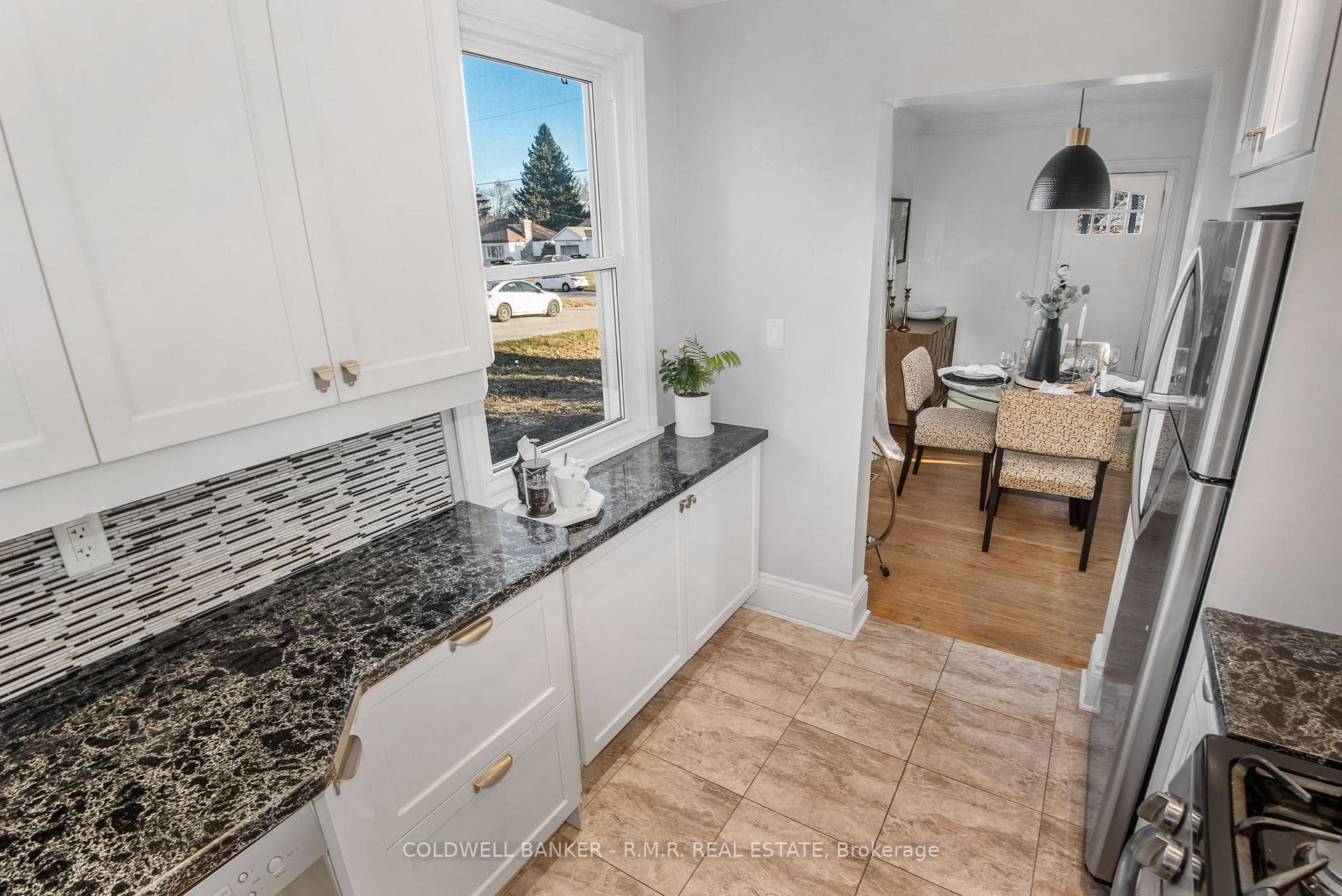 870 Parklane Avenue photo 14