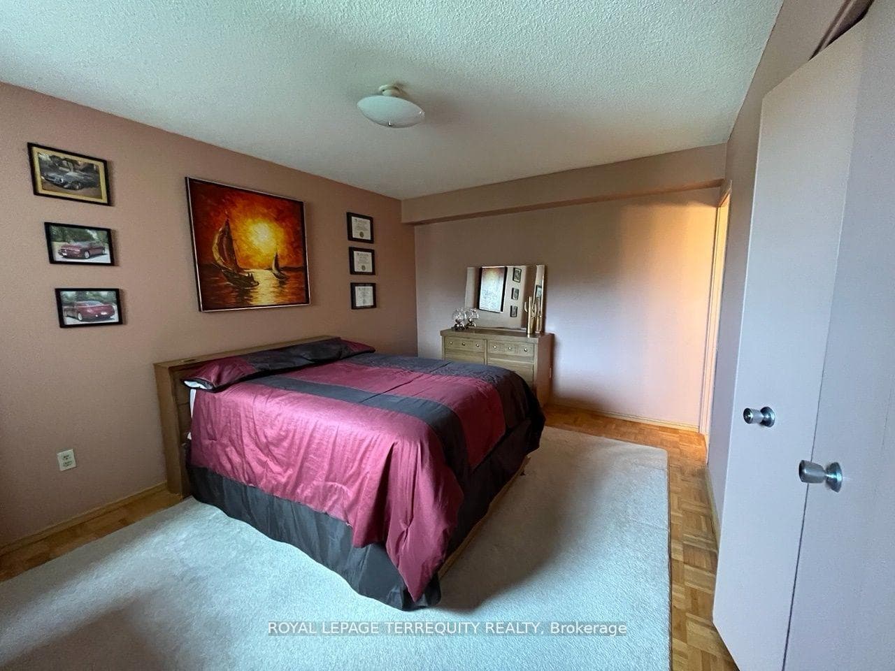 250 Scarlett Road Unit 510 photo 10