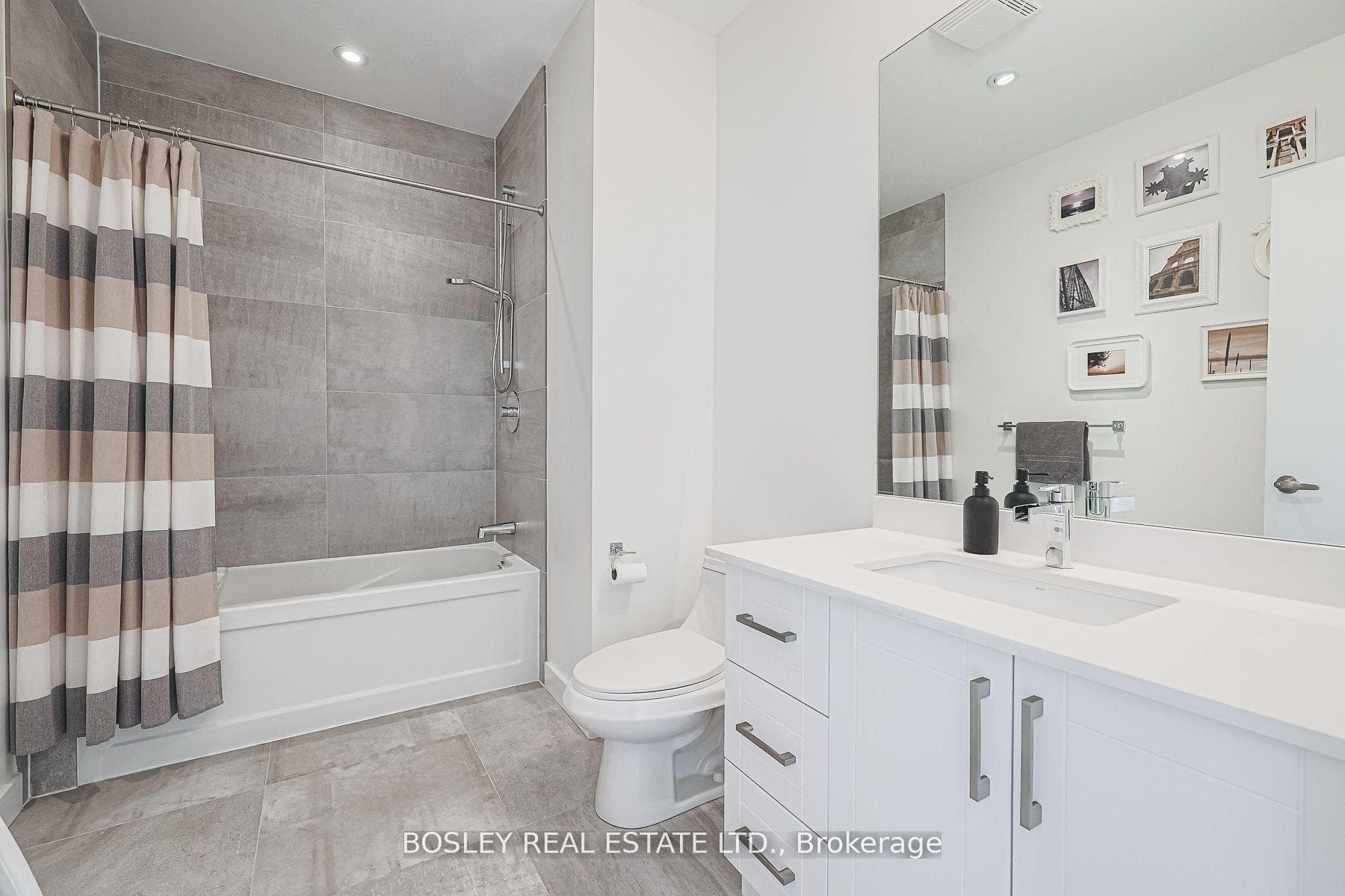 38 Roblin Avenue photo 28