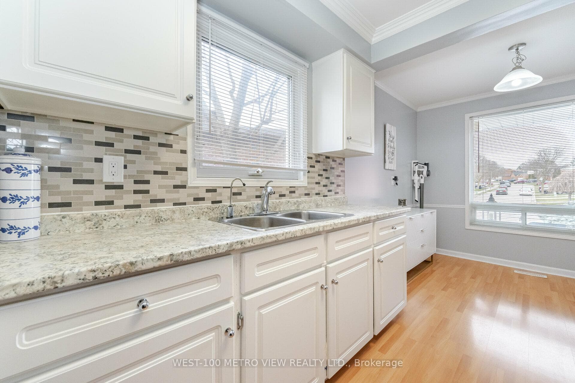 68 Cassander Crescent photo 9