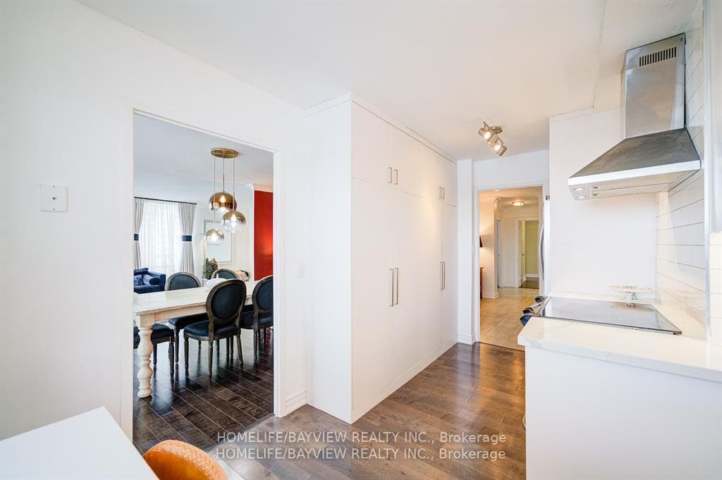 115 Antibes Drive Unit 806 photo 22