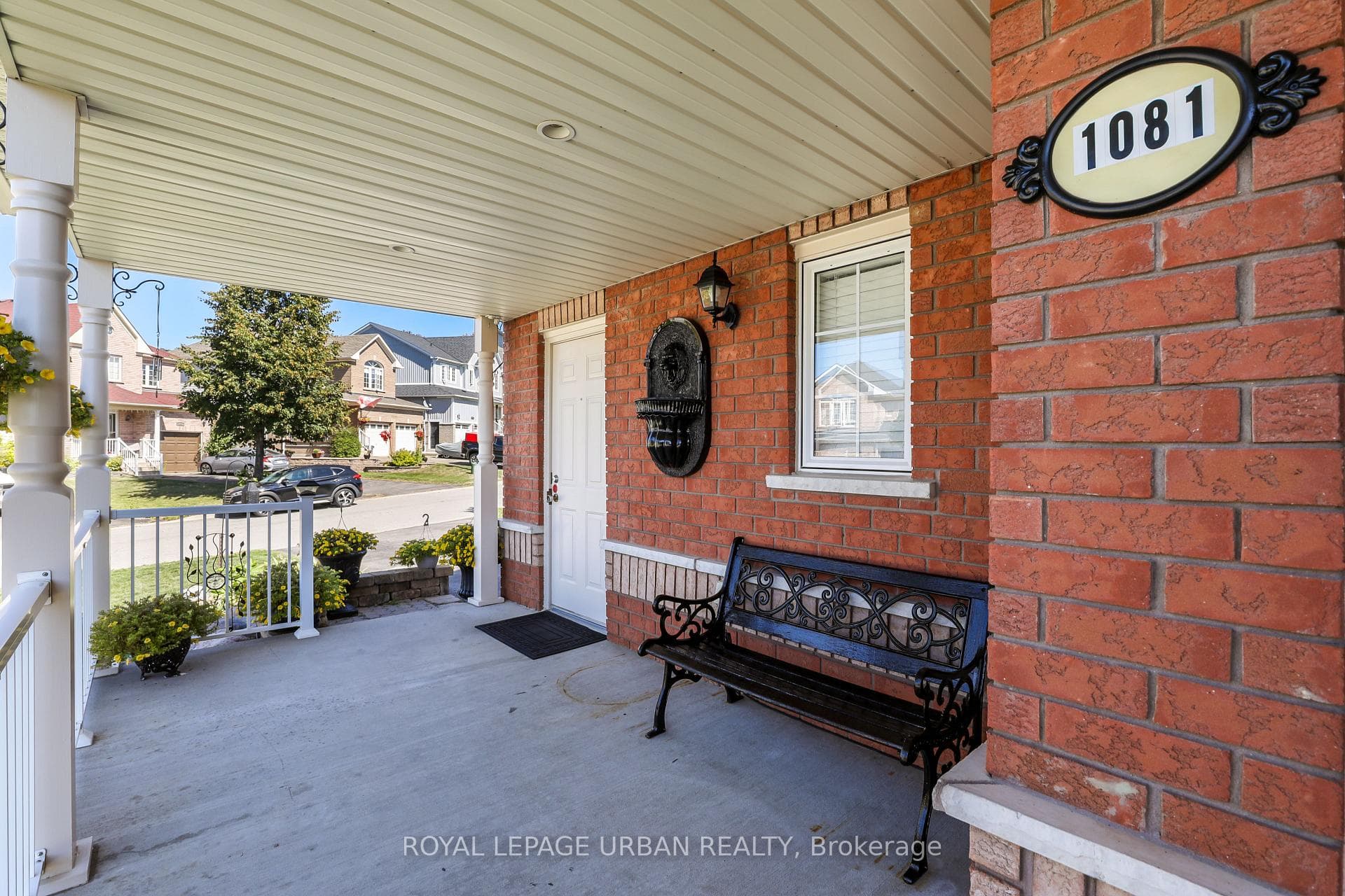 1081 Keswick Court photo 5